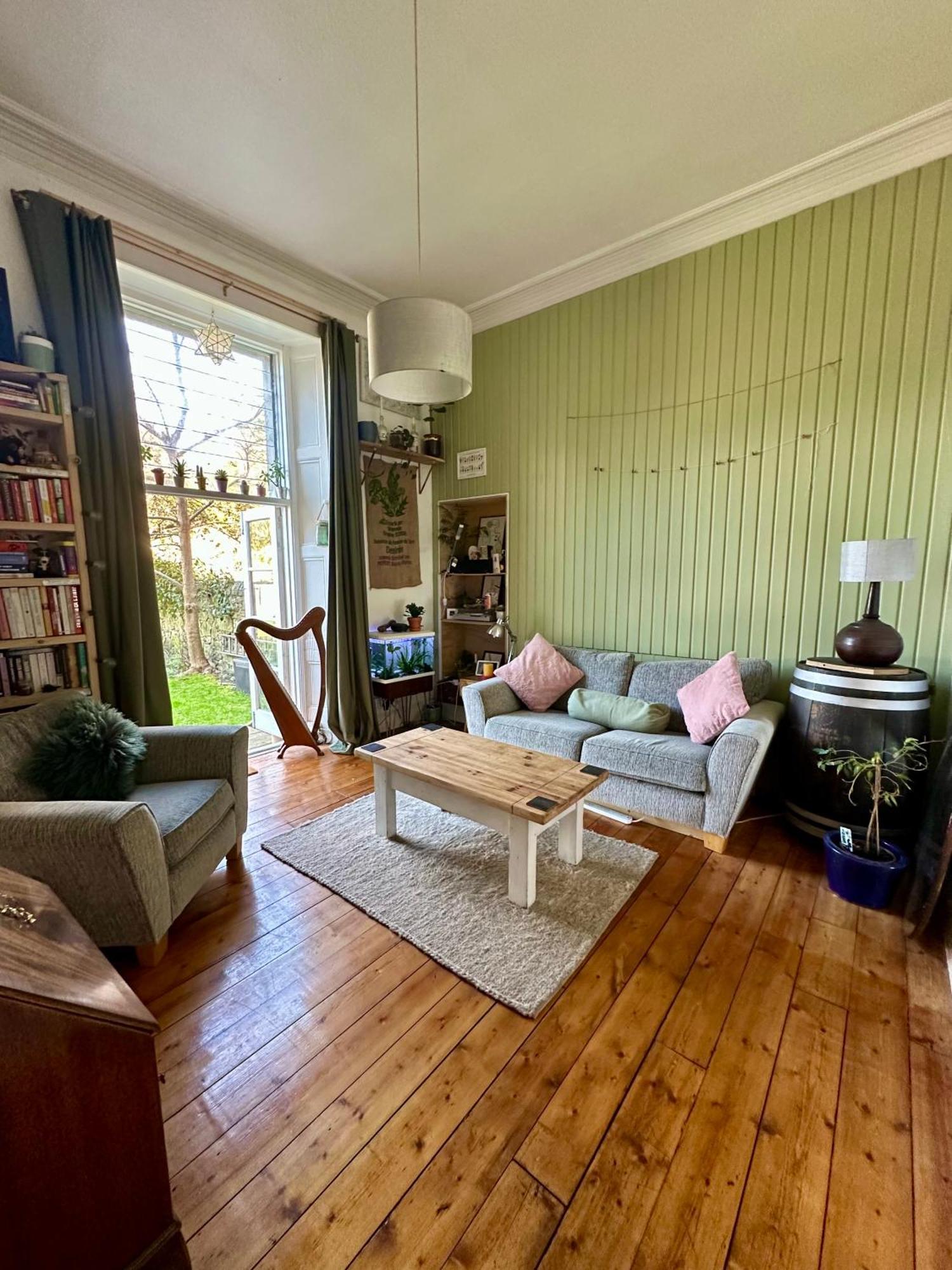 Quirky Apartment In Leith Единбург Екстериор снимка